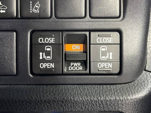 Toyota VOXY 2019-03 180570-7