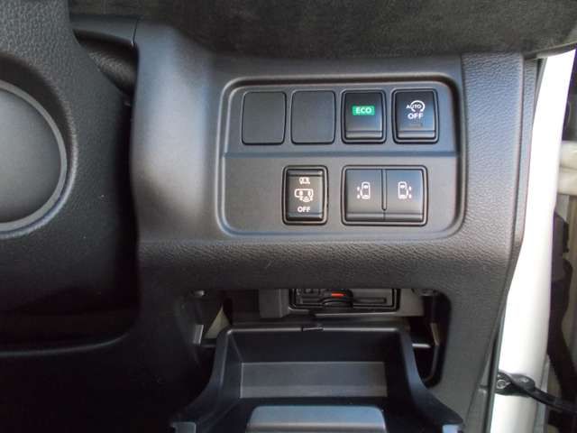 Nissan SERENA 2018-07 3605-10