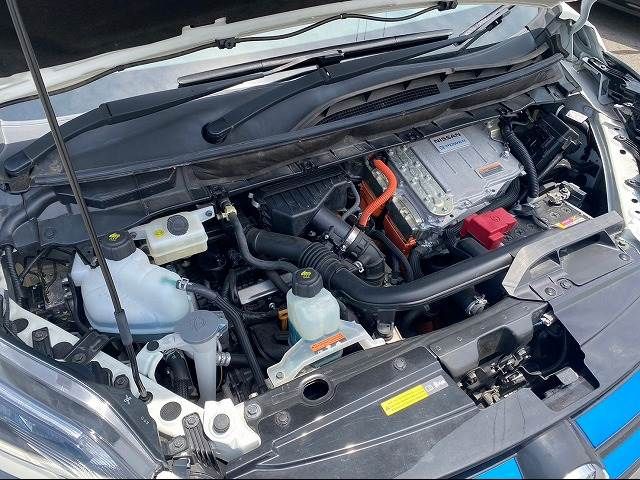 Nissan SERENA 2018-05 19987-12