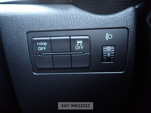 Mazda DEMIO 2017-04 301896-10