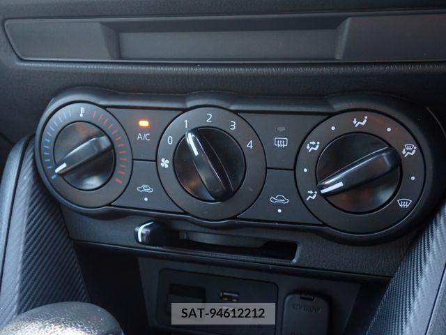 Mazda DEMIO 2017-04 301896-7