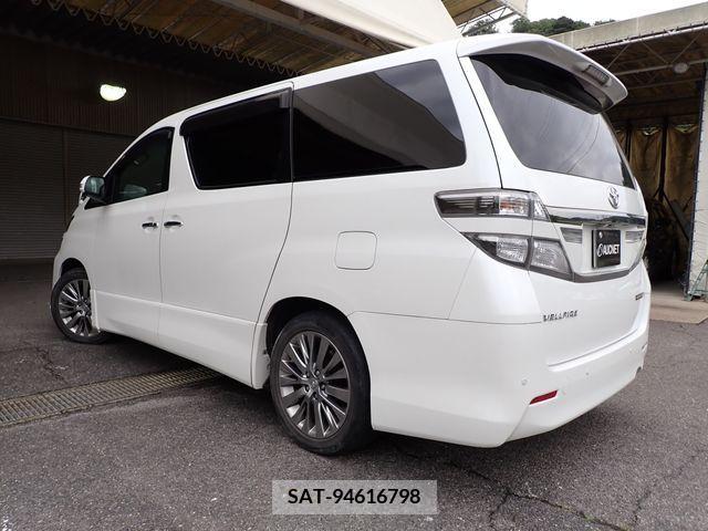 Toyota VELLFIRE 2014-02 379830-2
