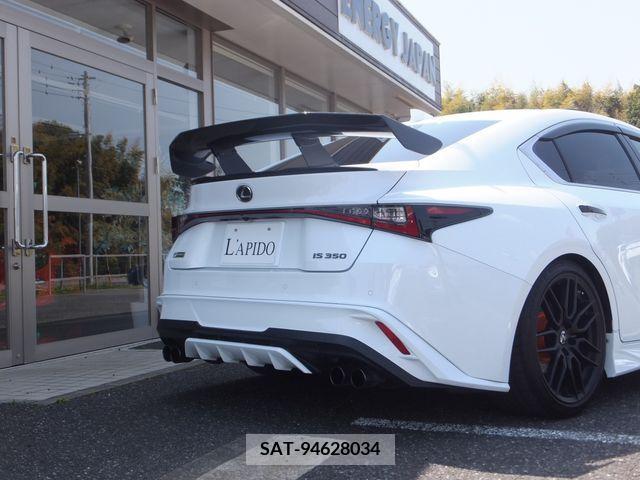 Lexus IS 2021-02 246583-11