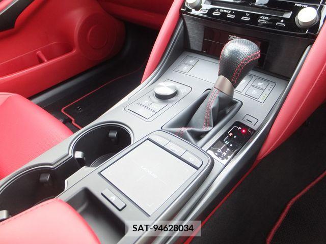 Lexus IS 2021-02 246583-23