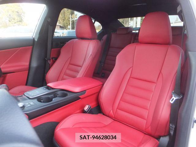 Lexus IS 2021-02 246583-19