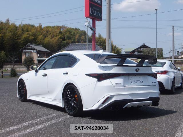Lexus IS 2021-02 246583-2