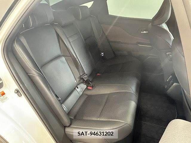 Toyota CROWN 2023-03 333323-9