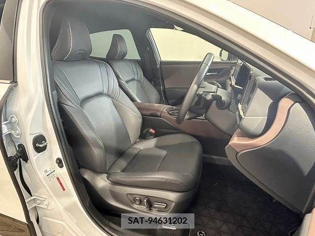 Toyota CROWN 2023-03 333323-8
