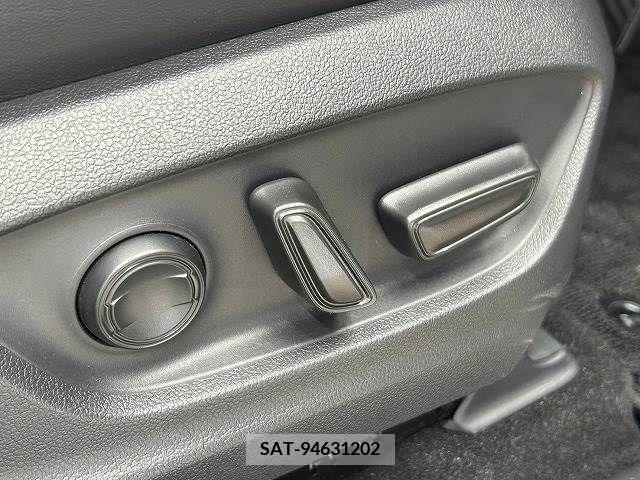 Toyota CROWN 2023-03 333323-5