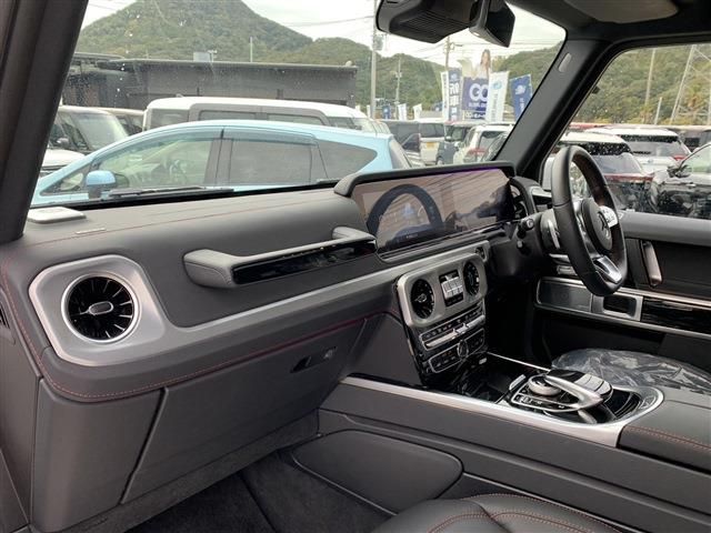 Mercedes Benz G-CLASS 2022-02 27747-1
