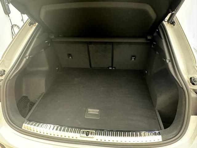 Audi Q3 2021-12 11470-15