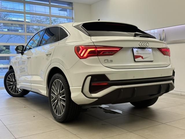 Audi Q3 2021-12 11470-5