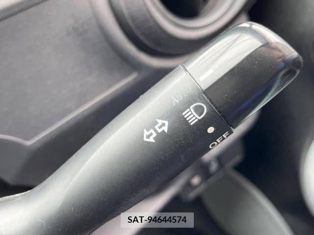 Toyota AQUA 2013-03 292525-8
