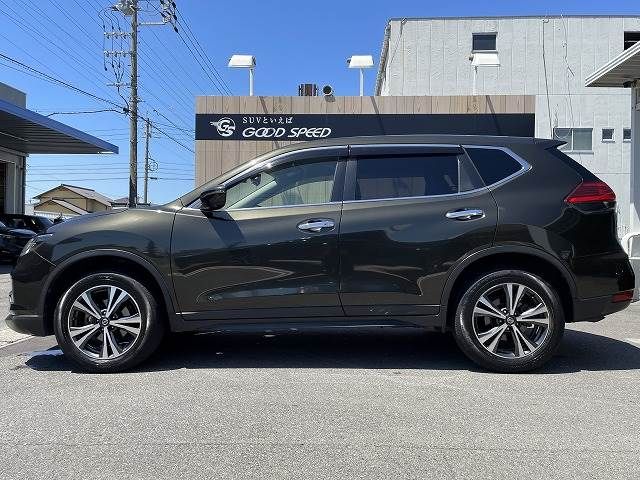 Nissan X-TRAIL 2018-03 8206-17