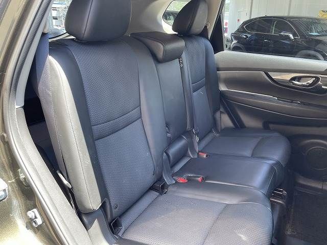 Nissan X-TRAIL 2018-03 8206-8