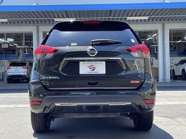 Nissan X-TRAIL 2018-03 8206-18