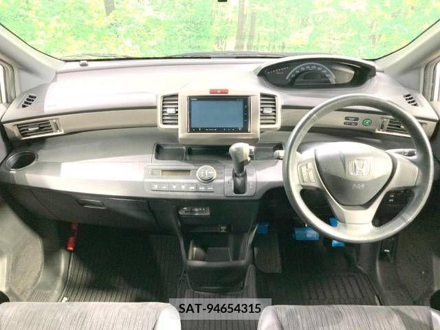 Honda FREED SPIKE 2014-02 270681-1