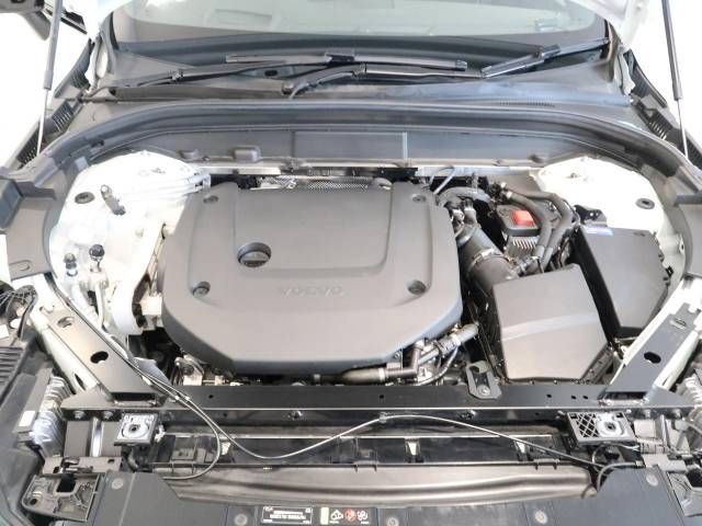 Volvo XC60 2021-02 7963-15