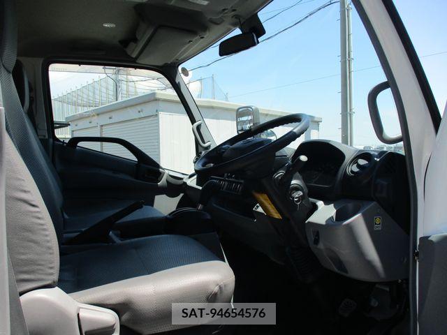 Hino DUTRO 2020-10 371710-13