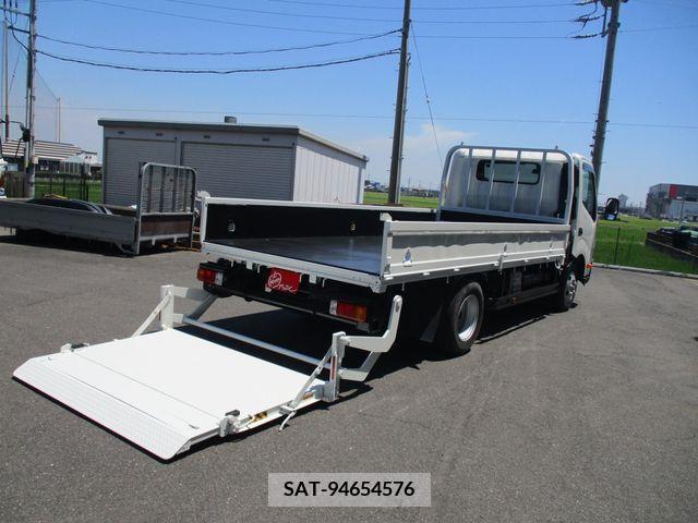 Hino DUTRO 2020-10 371710-0
