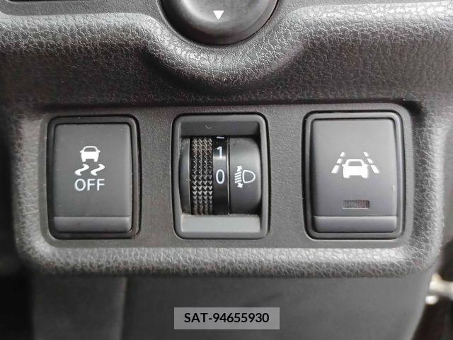 Nissan NOTE 2017-07 337133-14