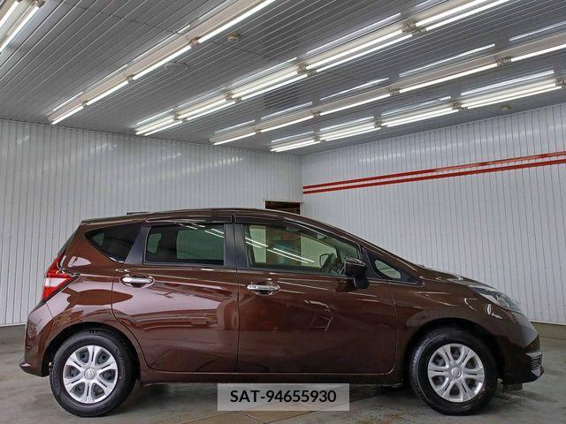 Nissan NOTE 2017-07 337133-5