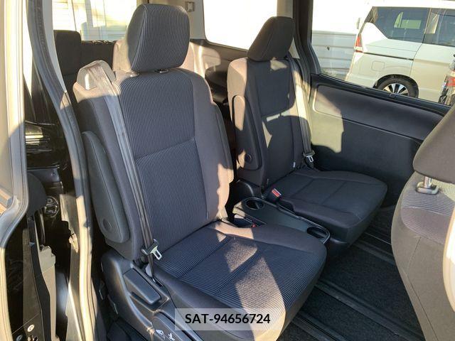 Toyota NOAH 2016-09 206019-4
