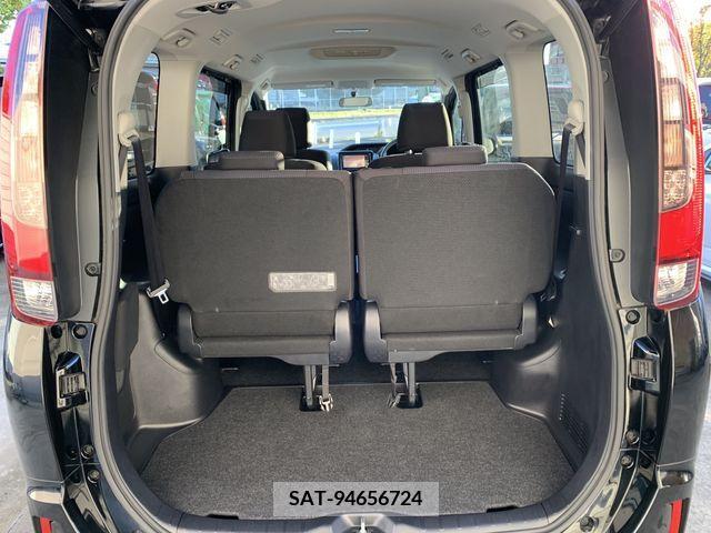 Toyota NOAH 2016-09 206019-7