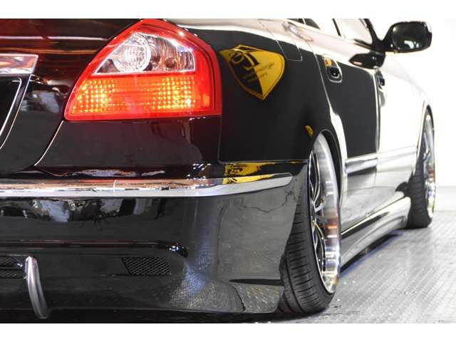 Nissan CIMA 2001-02 1102-15