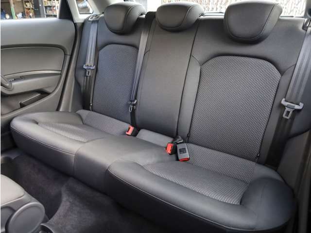 Audi A1 2018-05 10560-10