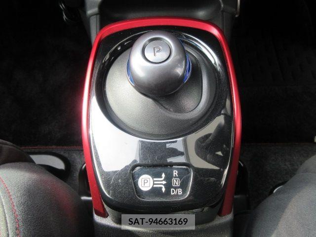 Nissan NOTE 2018-05 279921-15