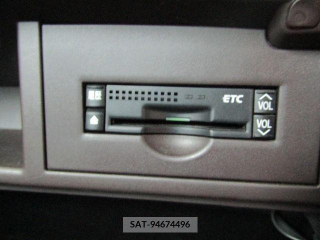 Toyota SAI 2010-03 284982-11