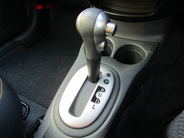Nissan NOTE 2015-05 8324-19
