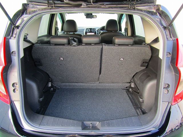 Nissan NOTE 2015-05 8324-20