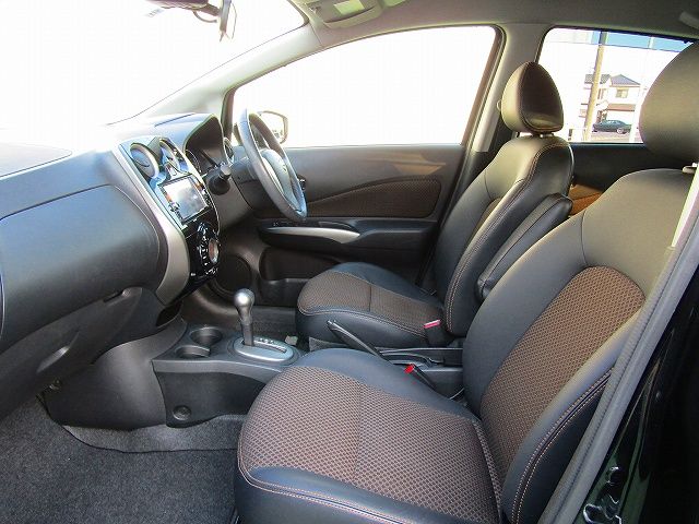 Nissan NOTE 2015-05 8324-18