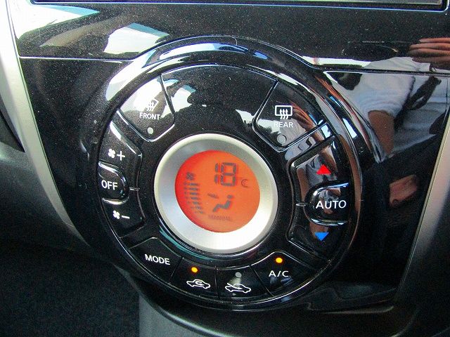 Nissan NOTE 2015-05 8324-14
