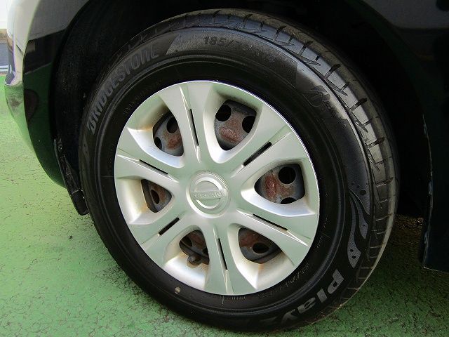 Nissan NOTE 2015-05 8324-26