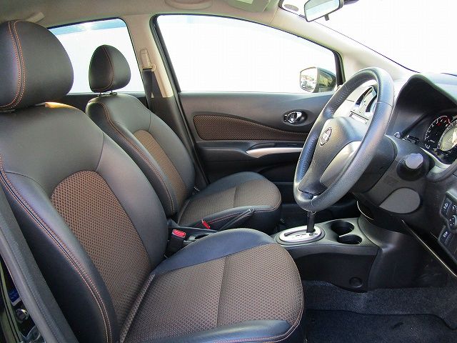Nissan NOTE 2015-05 8324-9