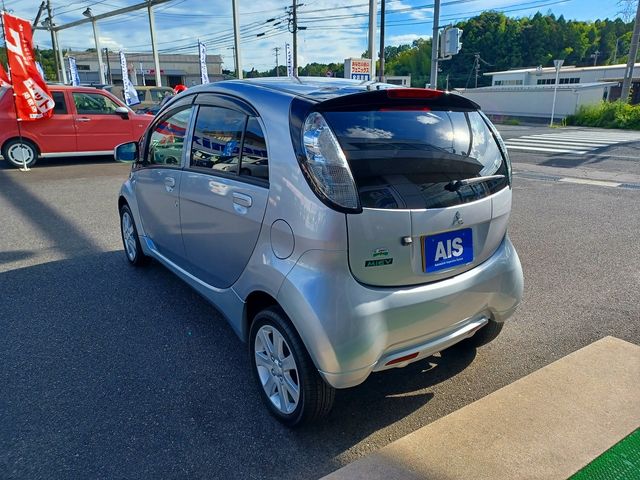 Mitsubishi I-MIEV 2015-02 7086-2