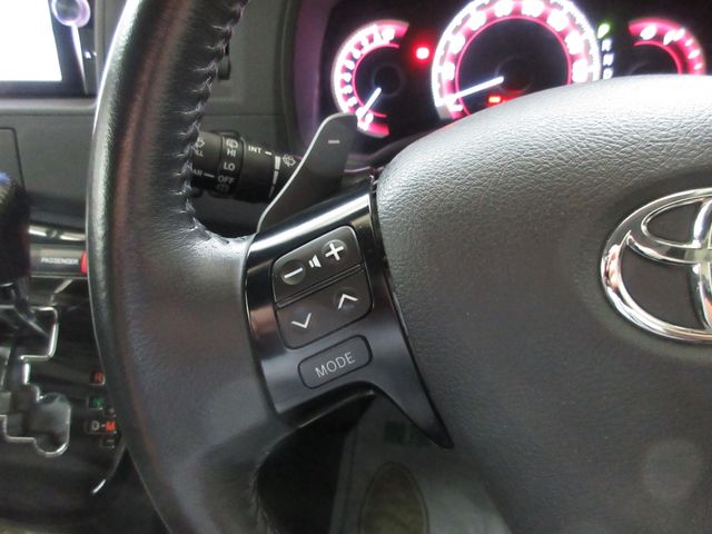 Toyota ISIS 2013-01 25283-23