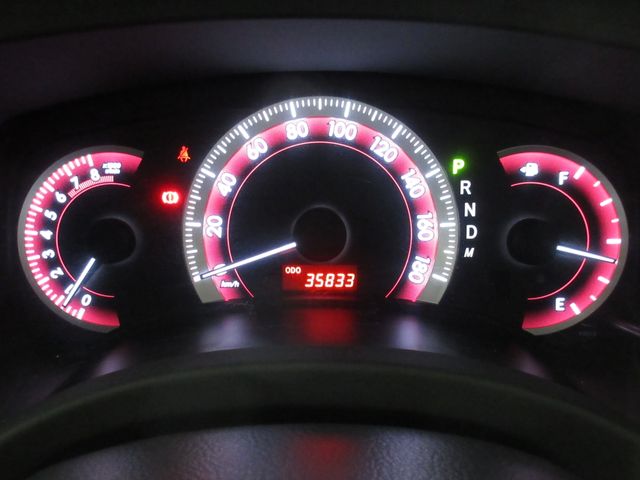 Toyota ISIS 2013-01 25283-18