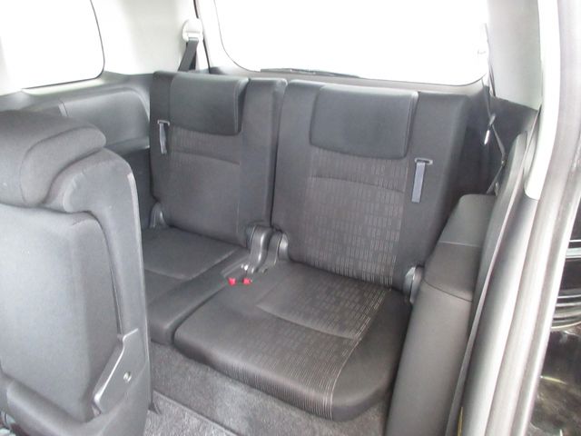 Toyota ISIS 2013-01 25283-11