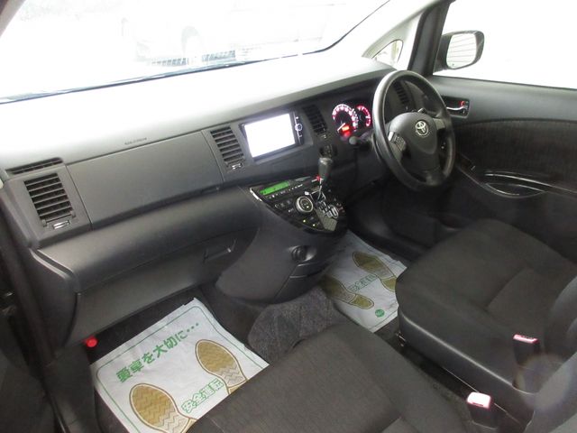 Toyota ISIS 2013-01 25283-15