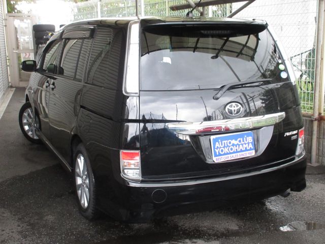 Toyota ISIS 2013-01 25283-28