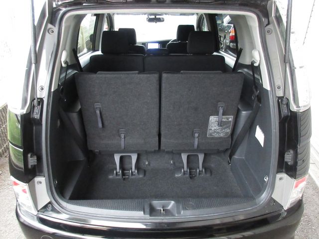 Toyota ISIS 2013-01 25283-10