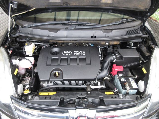 Toyota ISIS 2013-01 25283-3