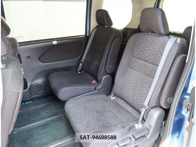 Nissan SERENA 2018-07 284257-25