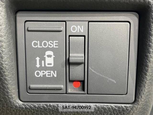 Honda N BOX CUSTOM 2018-01 330754-5