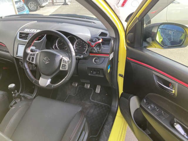 Suzuki SWIFT 2013-09 196569-1