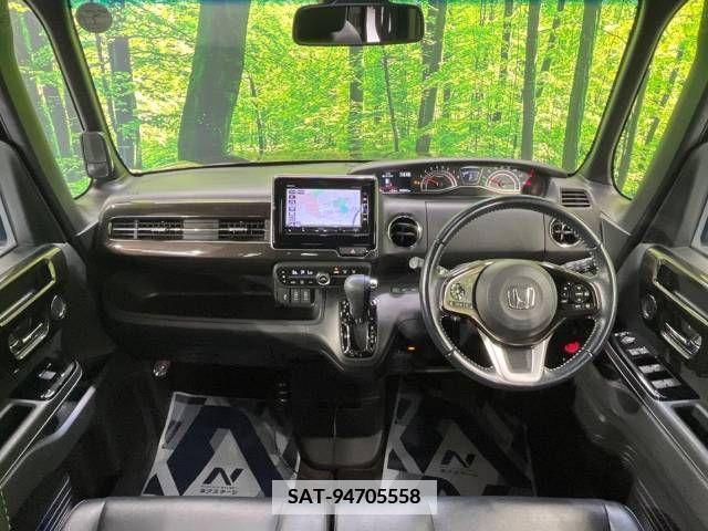 Honda N BOX CUSTOM 2018-03 351844-1